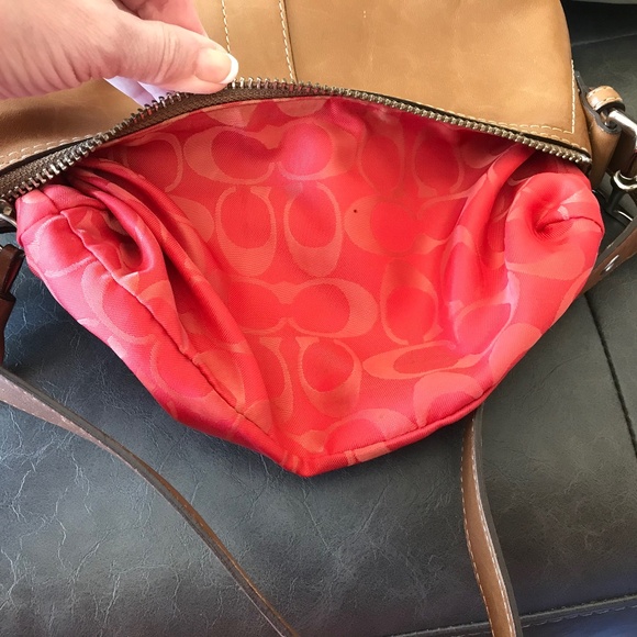 VINTAGE COACH TAN BAGUETTE BAG - Picture 14 of 16